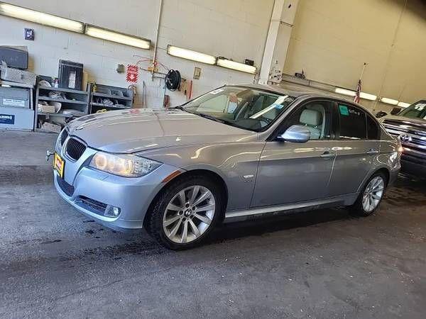 2011 BMW 328 328i xDrive, 4dr sedan, AWD, reliable 3.0 6cyl !