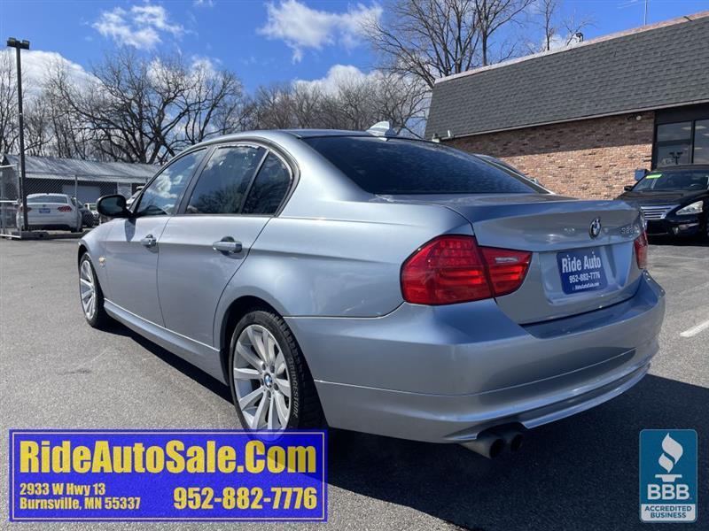 BMW 328  2011