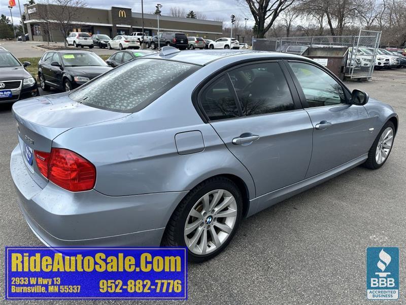BMW 328  2011