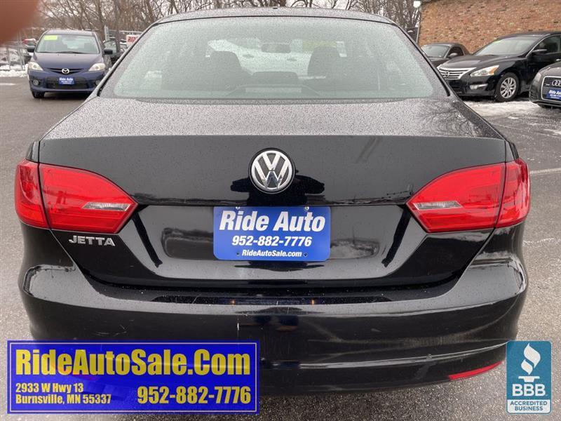 Volkswagen Jetta  2012