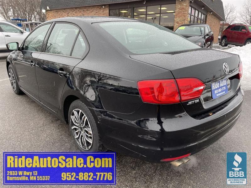 Volkswagen Jetta  2012