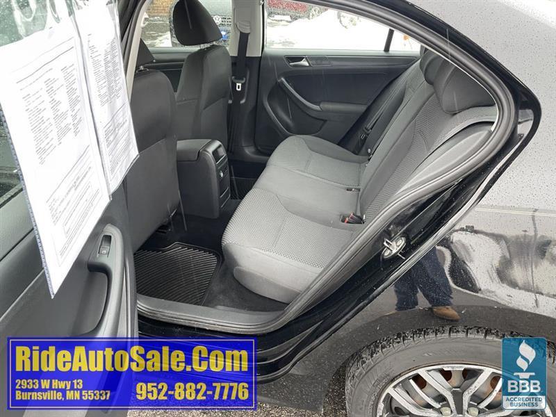 Volkswagen Jetta  2012