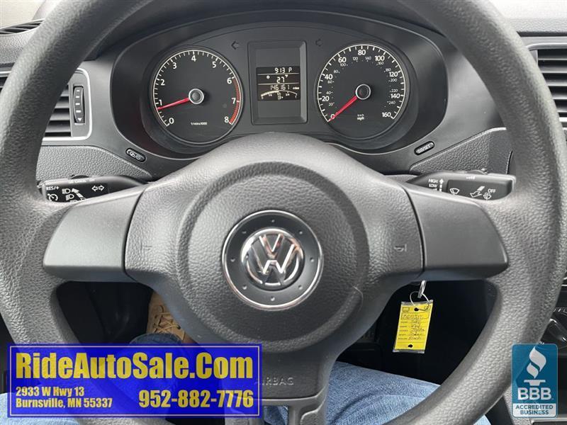 Volkswagen Jetta  2012