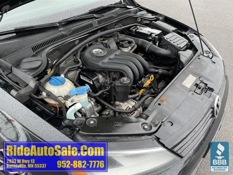 Volkswagen Jetta  2012