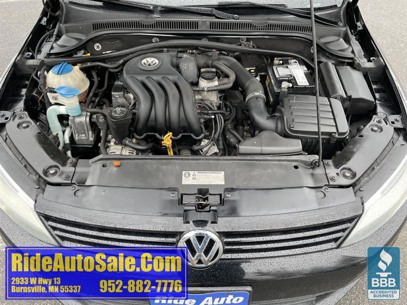 Volkswagen Jetta  2012