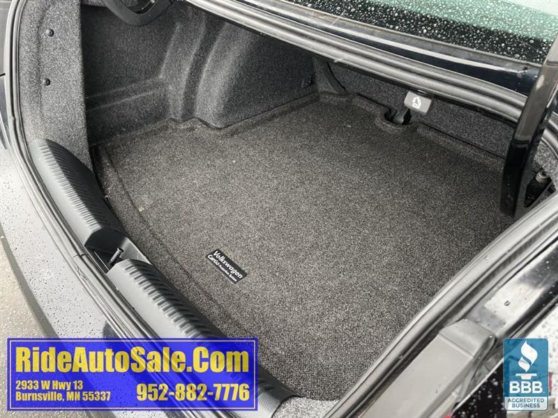 Volkswagen Jetta  2012