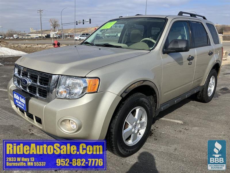 2012 Ford Escape XLT, 5 Passenger, 3.0 V6, runs great, CLEAN !