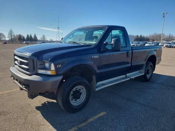 2002 Ford F250 XL, Regular Cab 2dr, 4x4, Gas 5.4 V8, 1 owner !