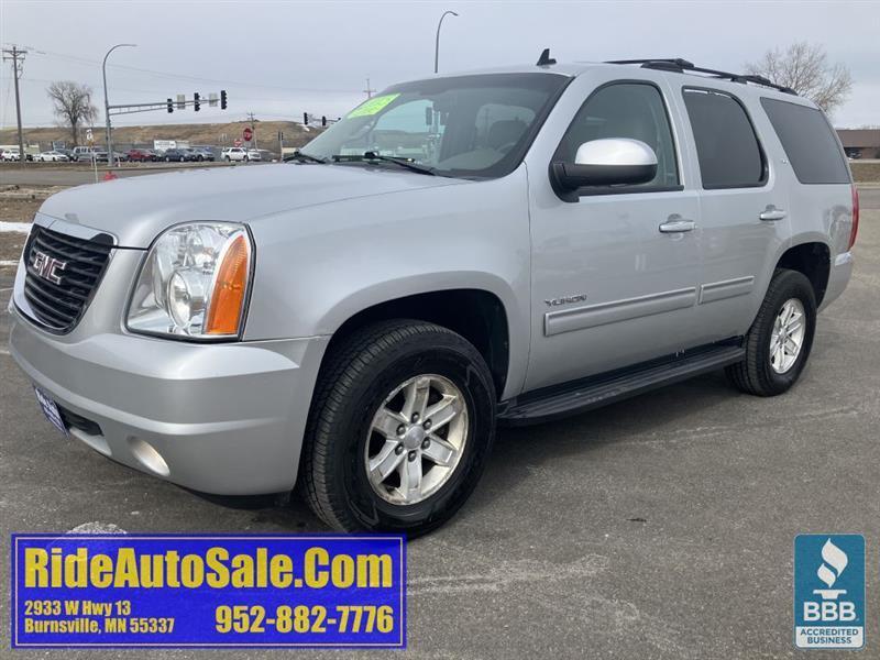 2013 GMC Yukon SLT, 7 Passenger quad seating, 4x4, 5.3 V8, CLEAN!