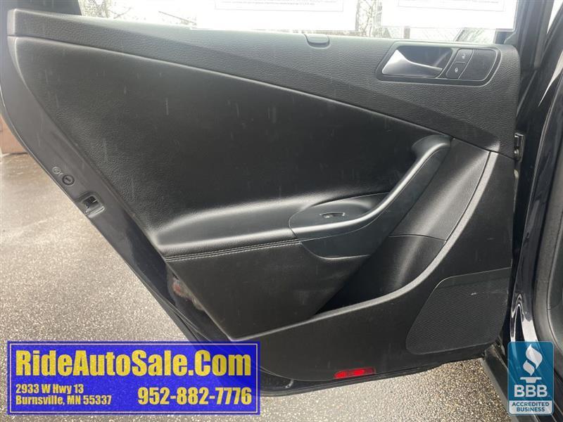 Volkswagen Passat Wagon  2010