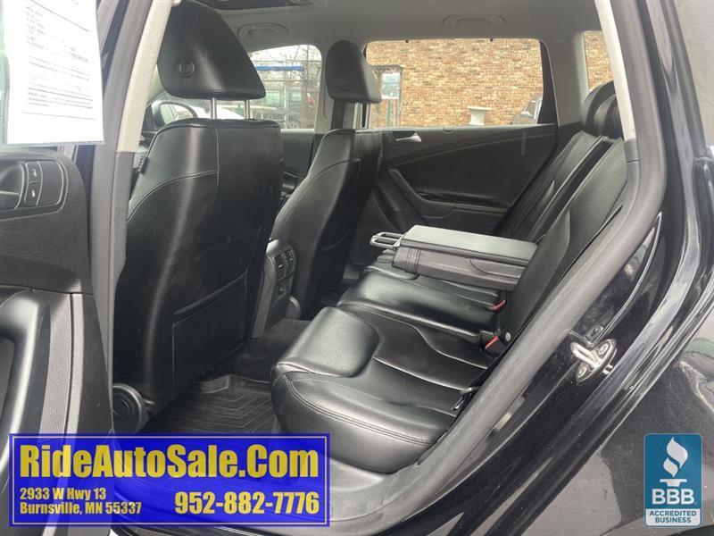 Volkswagen Passat Wagon  2010