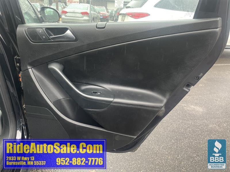 Volkswagen Passat Wagon  2010