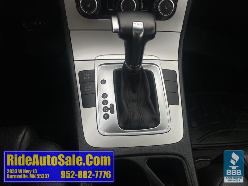 Volkswagen Passat Wagon  2010