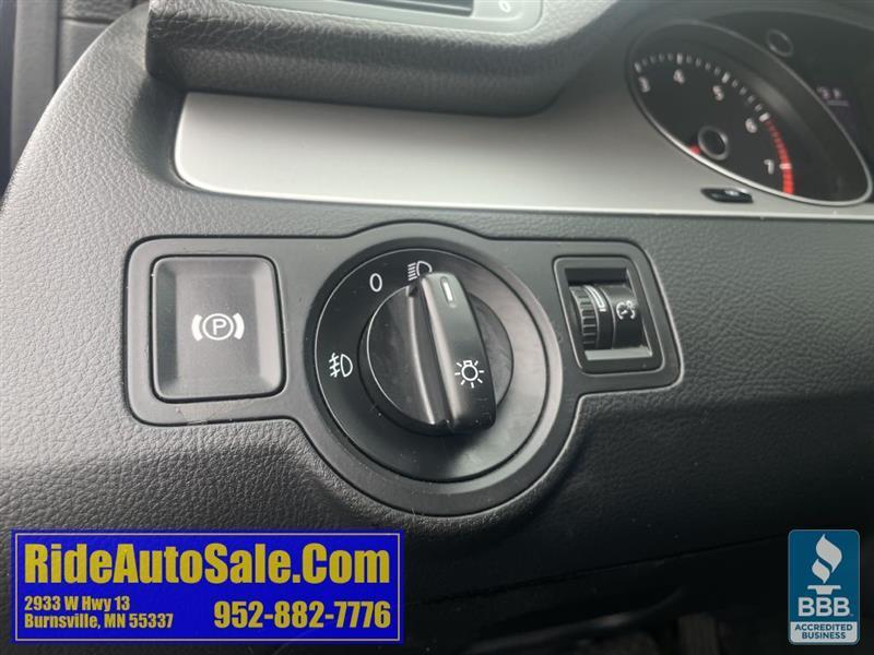 Volkswagen Passat Wagon  2010