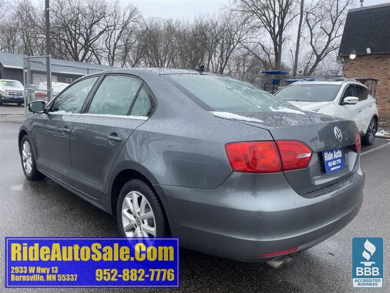 Volkswagen Jetta  2013