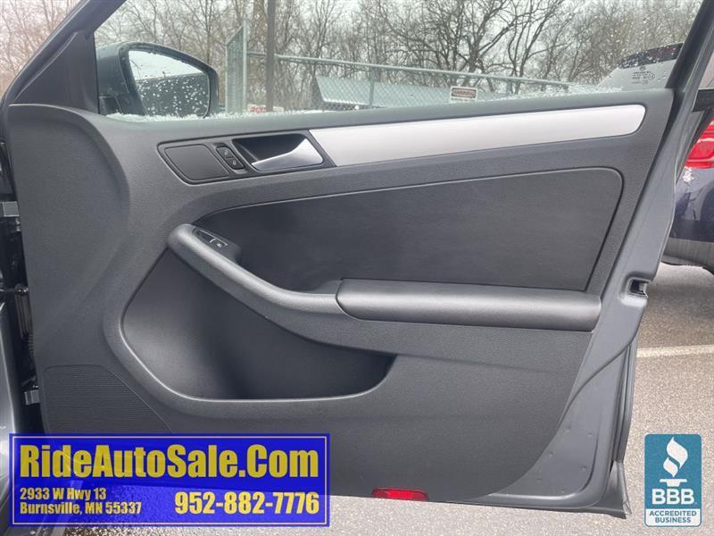 Volkswagen Jetta  2013