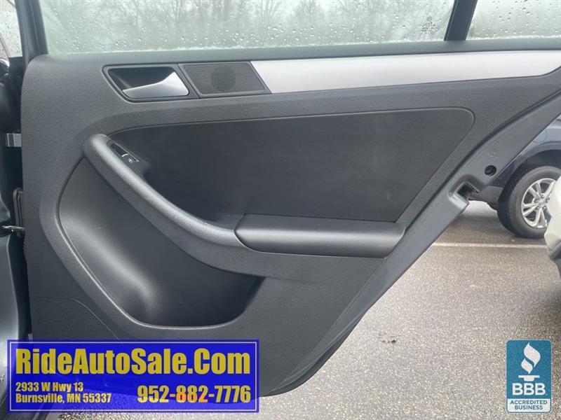 Volkswagen Jetta  2013