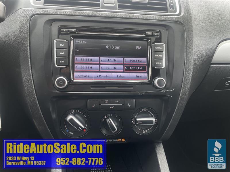 Volkswagen Jetta  2013