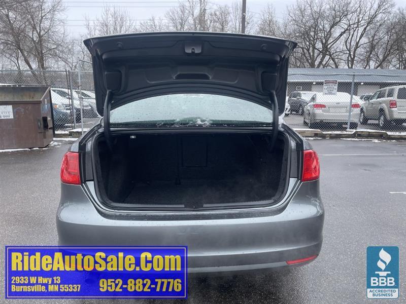 Volkswagen Jetta  2013