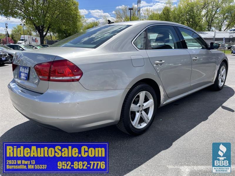 Volkswagen Passat  2012