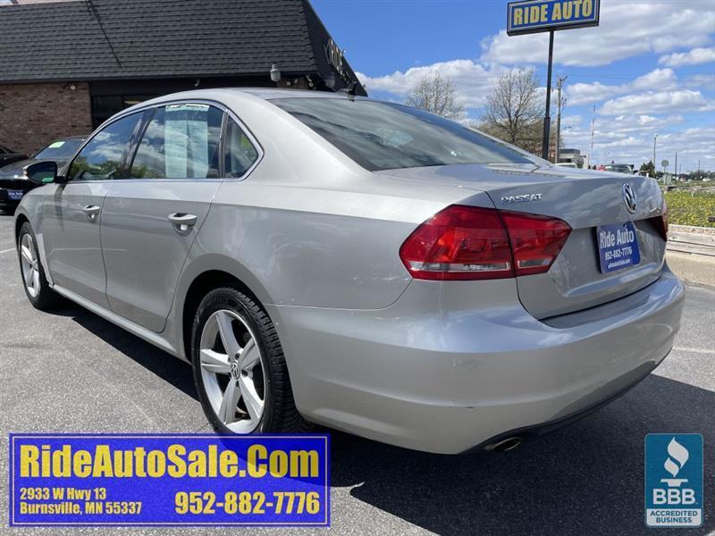 Volkswagen Passat  2012