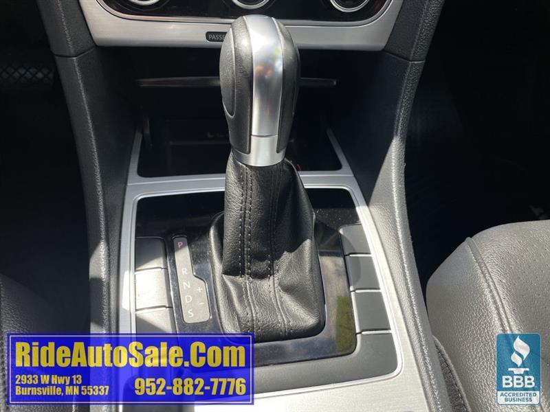 Volkswagen Passat  2012