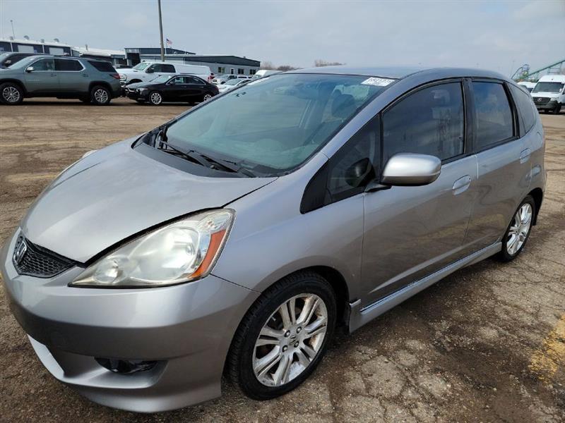2010 Honda Fit Sport, 5dr hatchback, reliable 1.5 4cyl, AUTO !