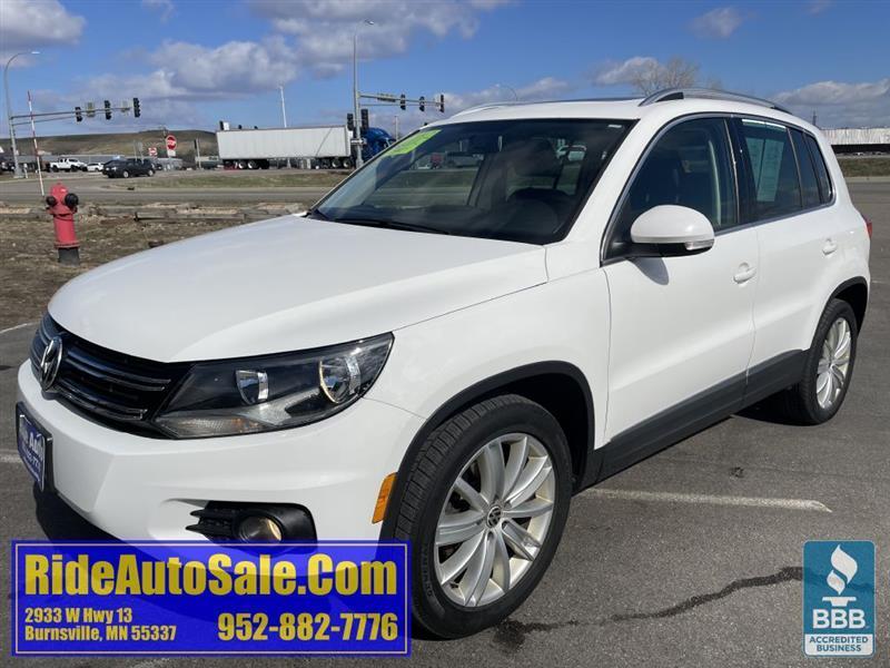 2013 Volkswagen Tiguan 2.0T SE 4Motion AWD, 4cyl, Leather, P-roof !
