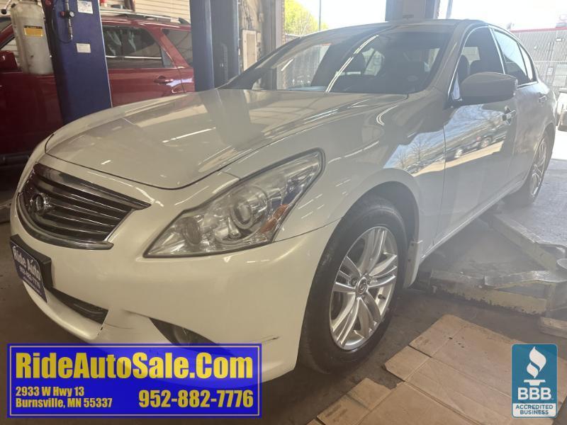 2012 Infiniti G37X 4dr sedan, AWD, 3.7 V6, leather, P-roof !