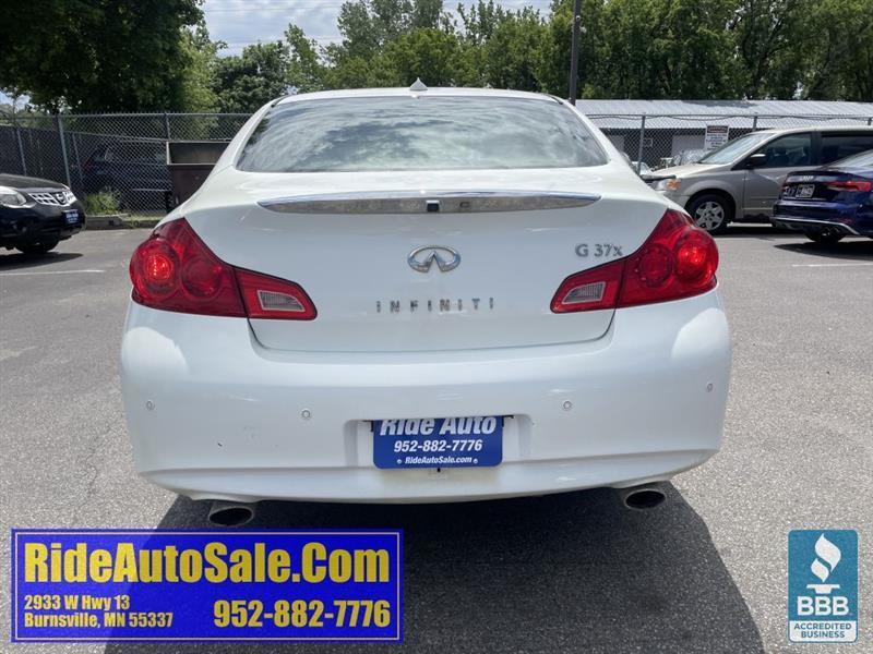 Infiniti G37X  2012