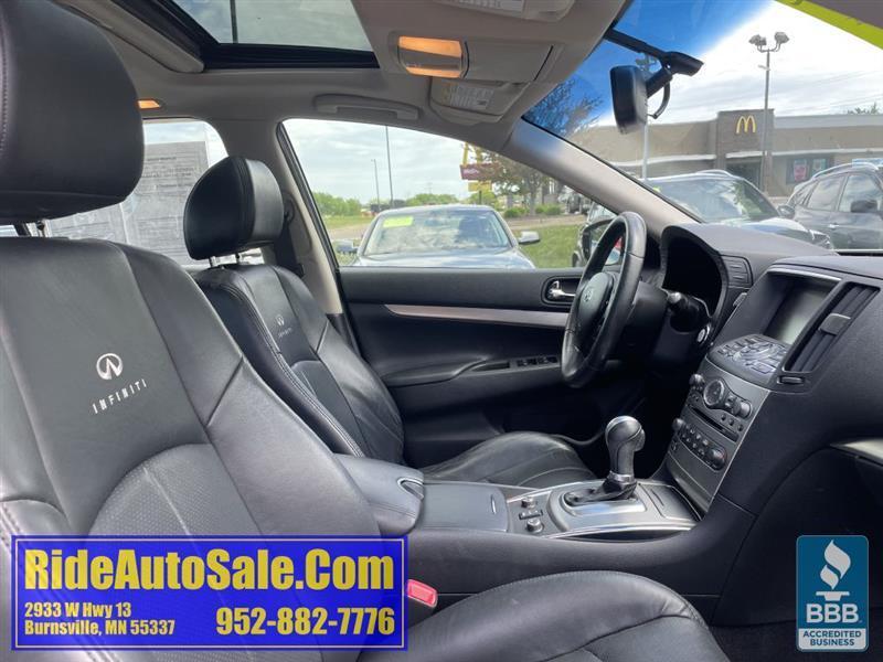 Infiniti G37X  2012