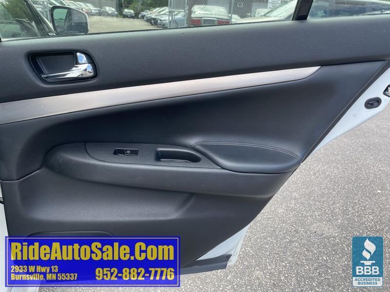Infiniti G37X  2012