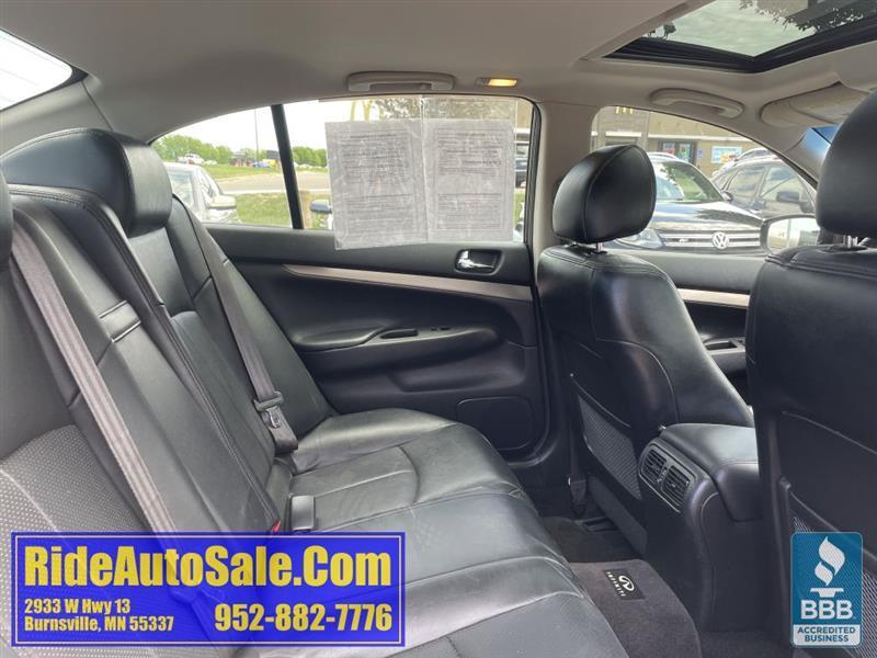 Infiniti G37X  2012