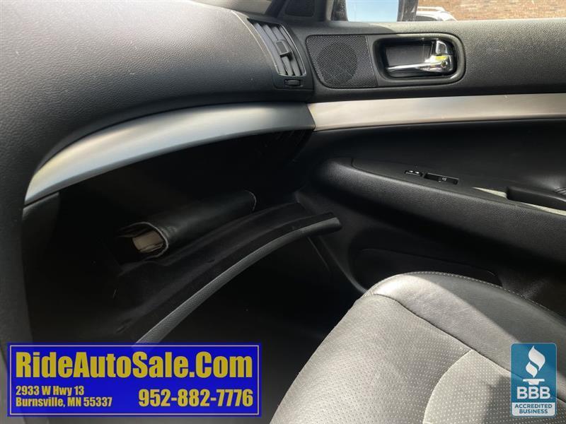 Infiniti G37X  2012
