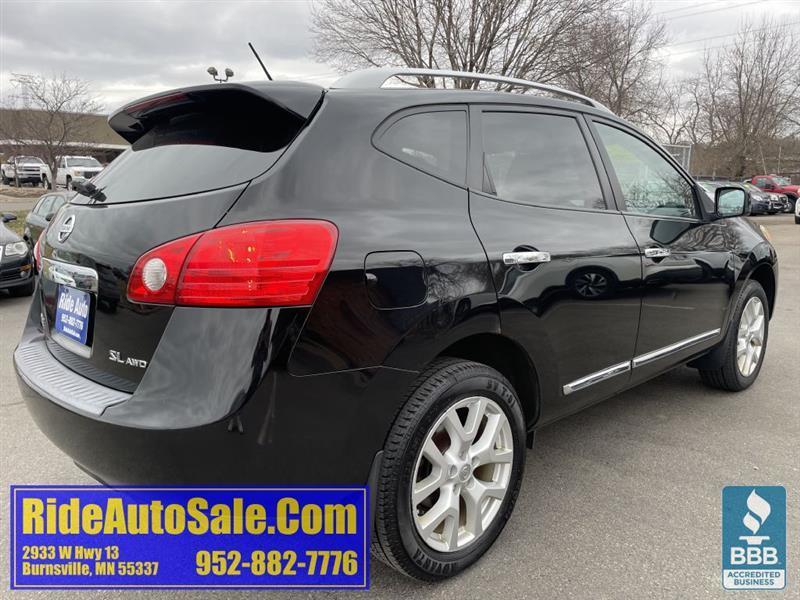 Nissan Rogue  2011