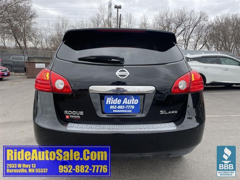 Nissan Rogue  2011