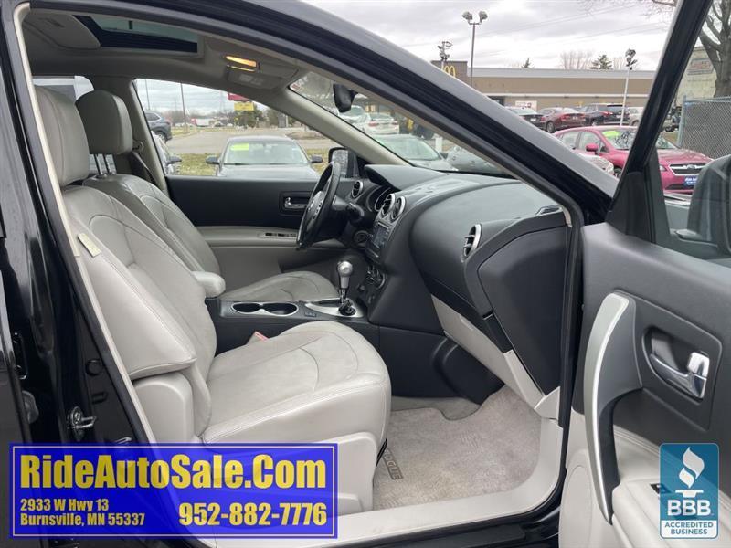 Nissan Rogue  2011
