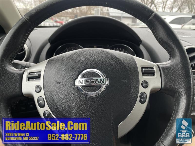 Nissan Rogue  2011