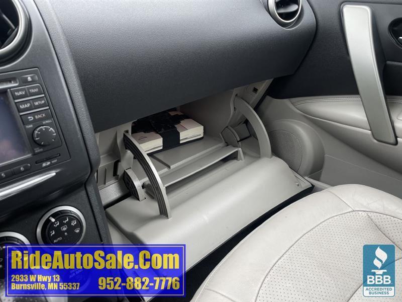 Nissan Rogue  2011
