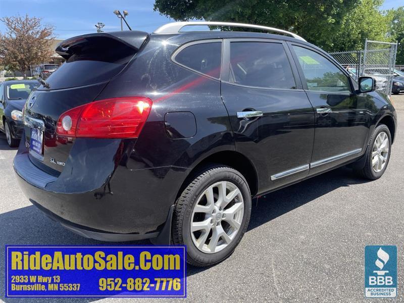 Nissan Rogue  2011