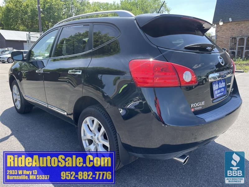 Nissan Rogue  2011