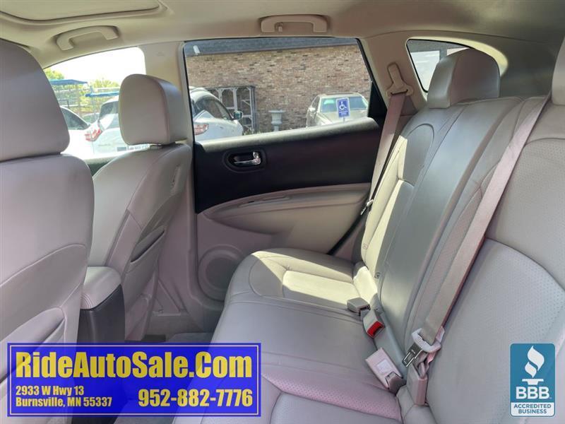 Nissan Rogue  2011