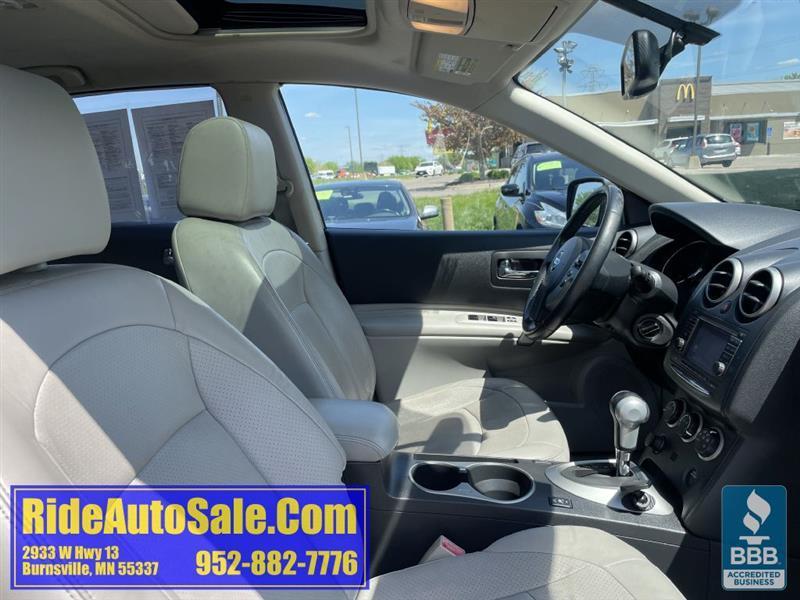Nissan Rogue  2011