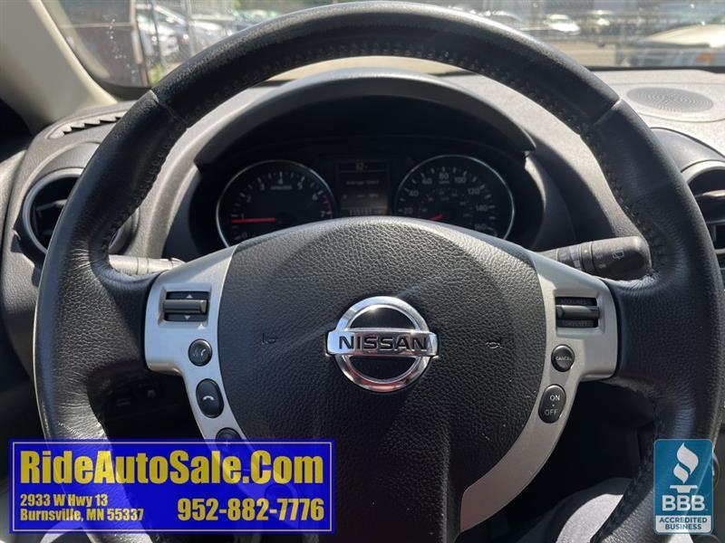 Nissan Rogue  2011