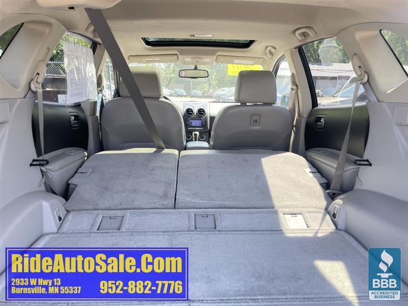 Nissan Rogue  2011