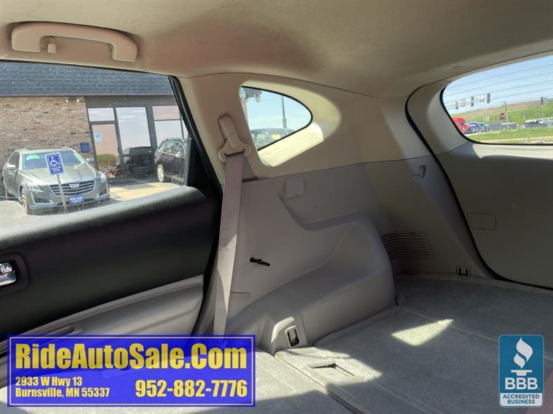 Nissan Rogue  2011