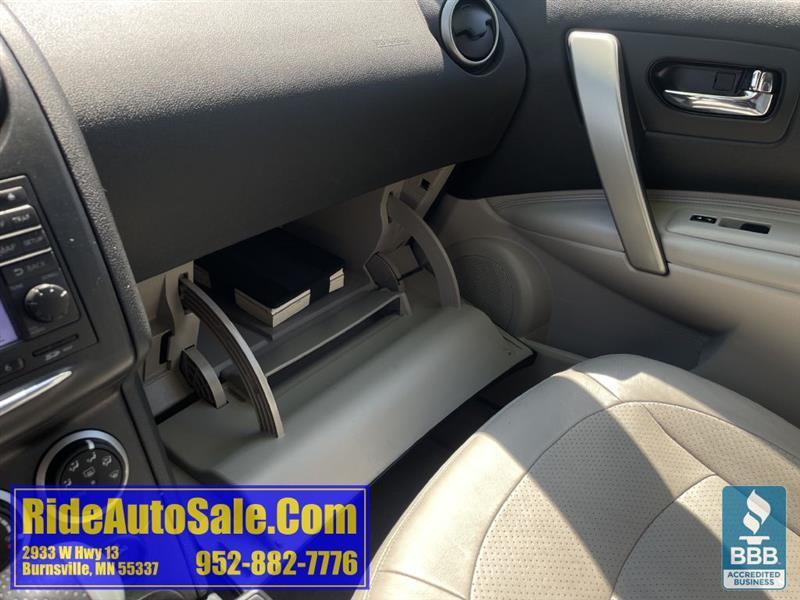 Nissan Rogue  2011