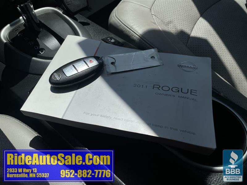 Nissan Rogue  2011