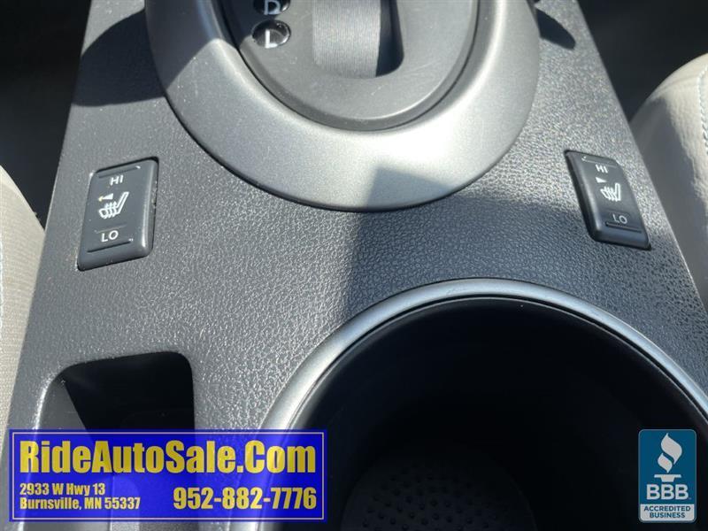 Nissan Rogue  2011