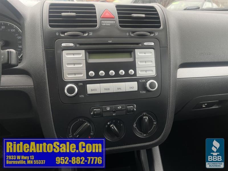 Volkswagen Jetta  2009